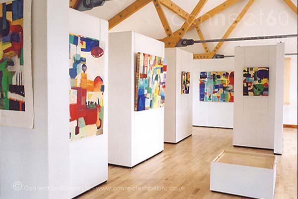 wall partition, wall partitions, wall partitionstemporary - portable - movable at the exhibition at 'Canary Wharf' in London, the panels created an exhibition space for artists. (paintings and photographs, artists prints)